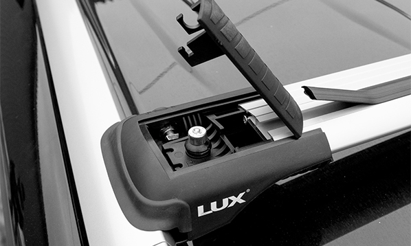 Багажник на рейлинги Lux Хантер L56-R (серебристый)