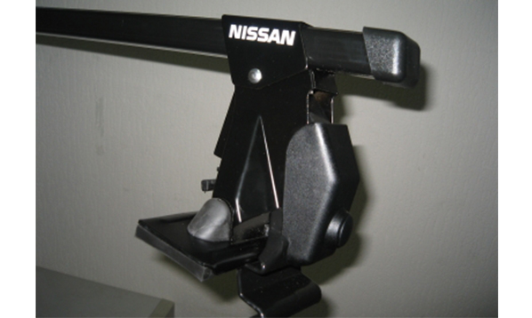 Оригинальный багажник Nissan NP300 (стальные дуги)